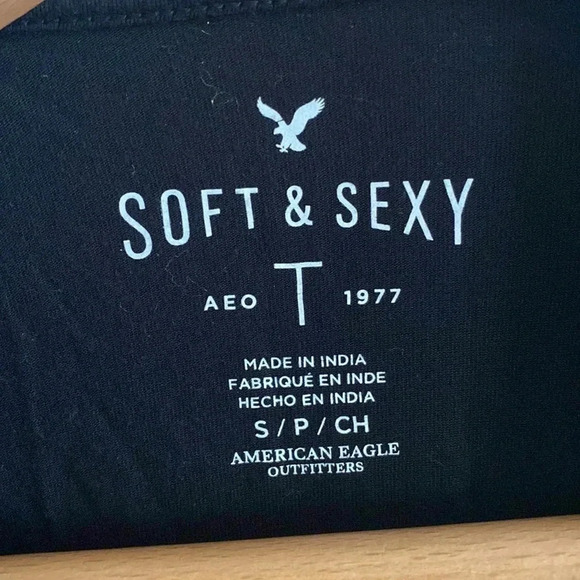 AE soft & sexy dark gray floral embroidered cold shoulder short sleeve top - Picture 5 of 6